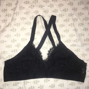 NWT AMERICAN EAGLE BLACK LACE CROSSBACK BRALETTE